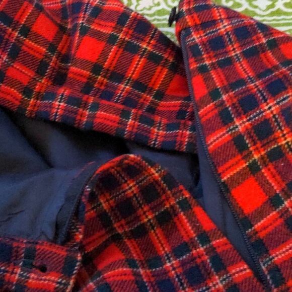 Pendleton vintage red and black  plaid wool skirt size 12 - Picture 5 of 6